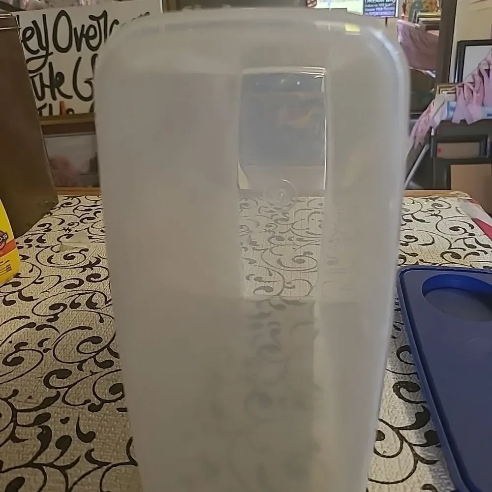 Tupperware  Cereal Dispenser